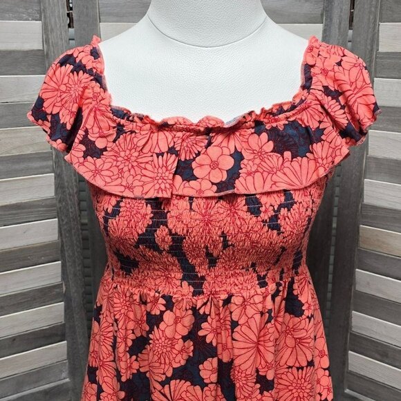 Ruffle Smocked Maternity Tank Top | Isabel Maternity | Small - Picture 3 of 11